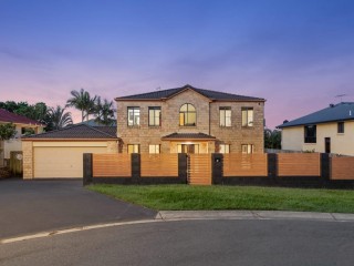 Exceptional lifestyle gem in Lakewood Estate - Parkinson, the "Family Friendly" suburb