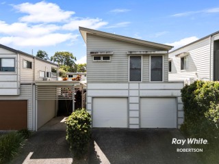 Stylish 2-Bedroom Townhouse in Prime Kingston Location